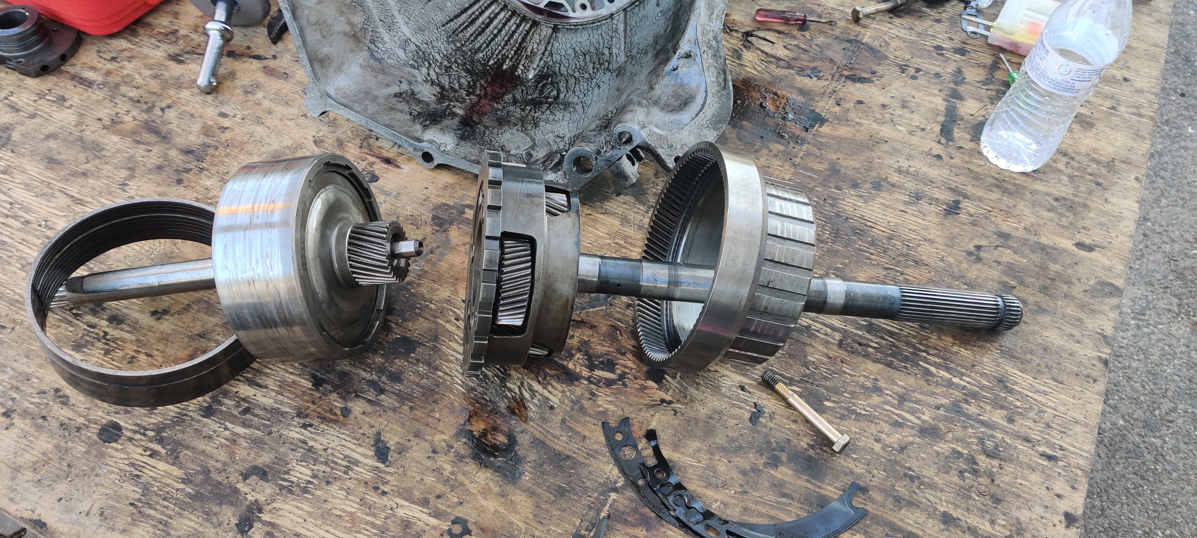 Gear set pulled apart